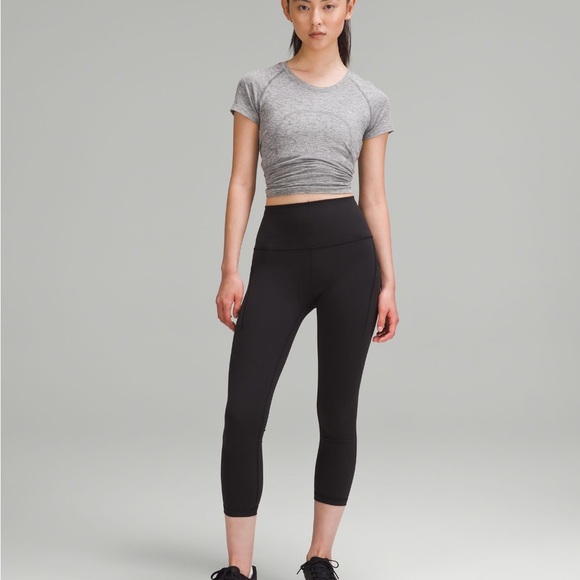 Lululemon Black High-Waisted Wunder Under 23” Leggings - Picture 2 of 13